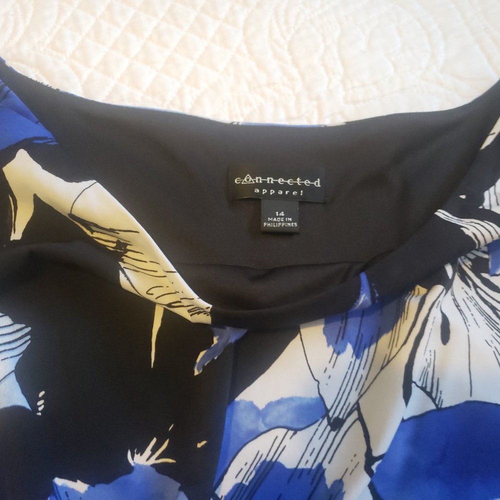 connected apparel Blue Black White Floral Midi Dress with Side Pleats Details - Picture 2 of 7